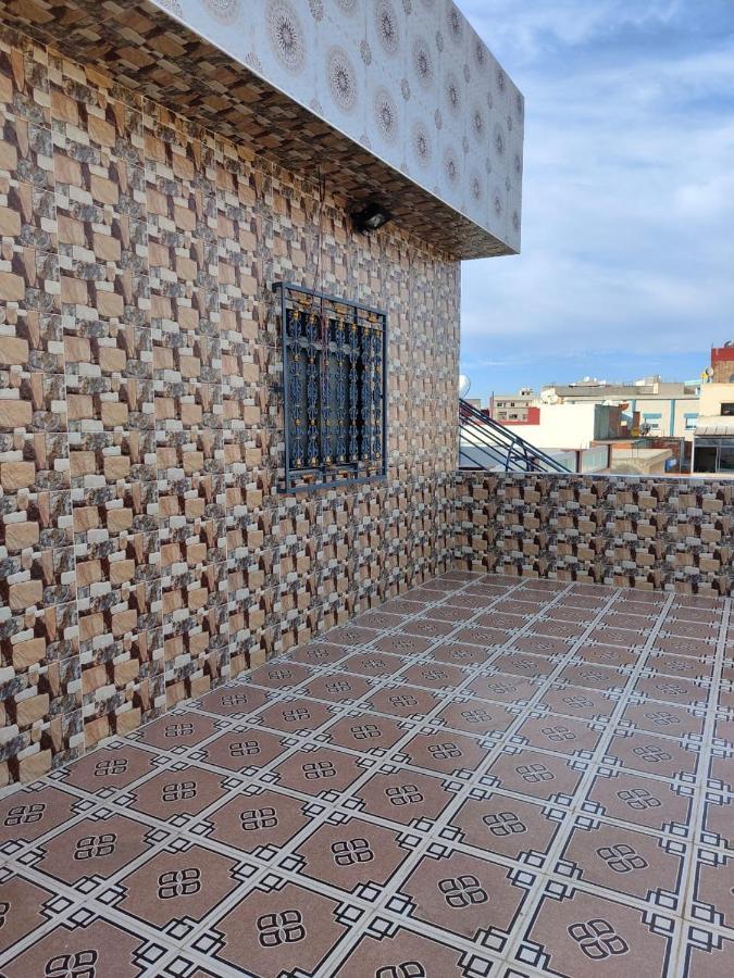 Studio Neuf Proprete Et Hygiene Irreprochable Proche Des Bus Ctm - 4 Em Etage Face Terrasse Tanger Exterior foto