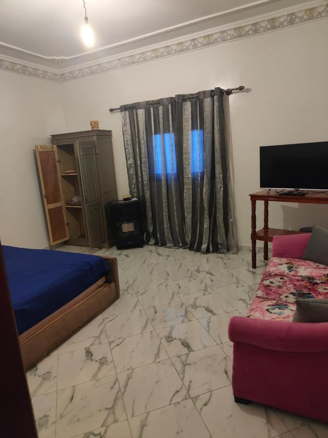 Studio Neuf Proprete Et Hygiene Irreprochable Proche Des Bus Ctm - 4 Em Etage Face Terrasse Tanger Exterior foto